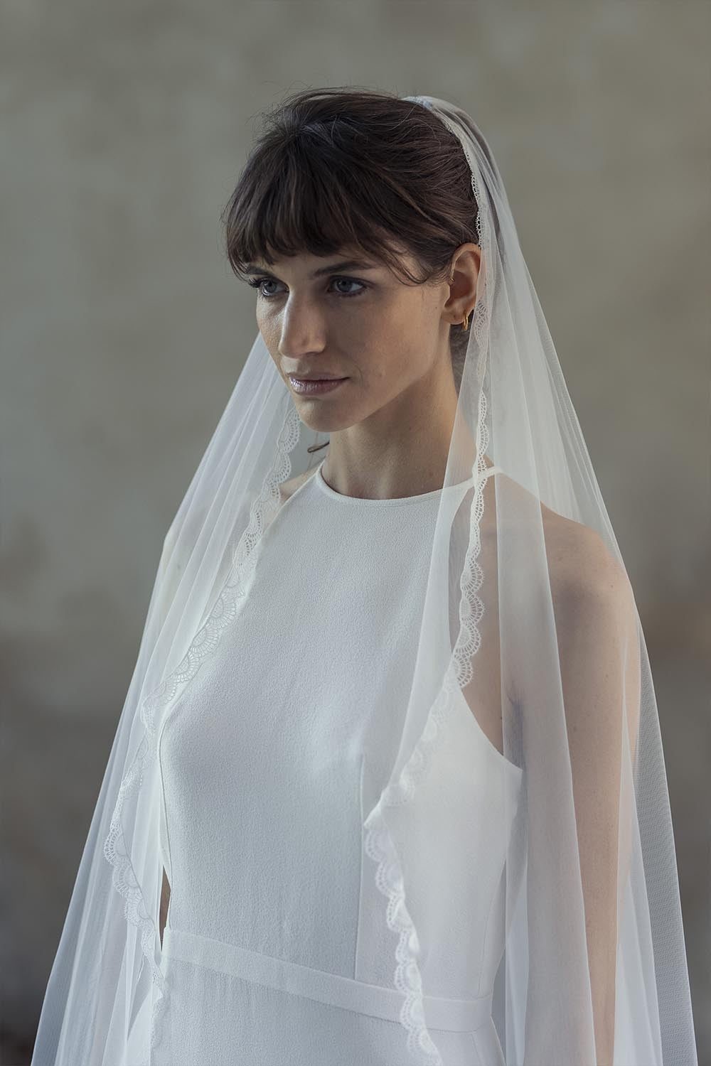 VOILE LONG BORDE DE DENTELLE SANS RETOUR