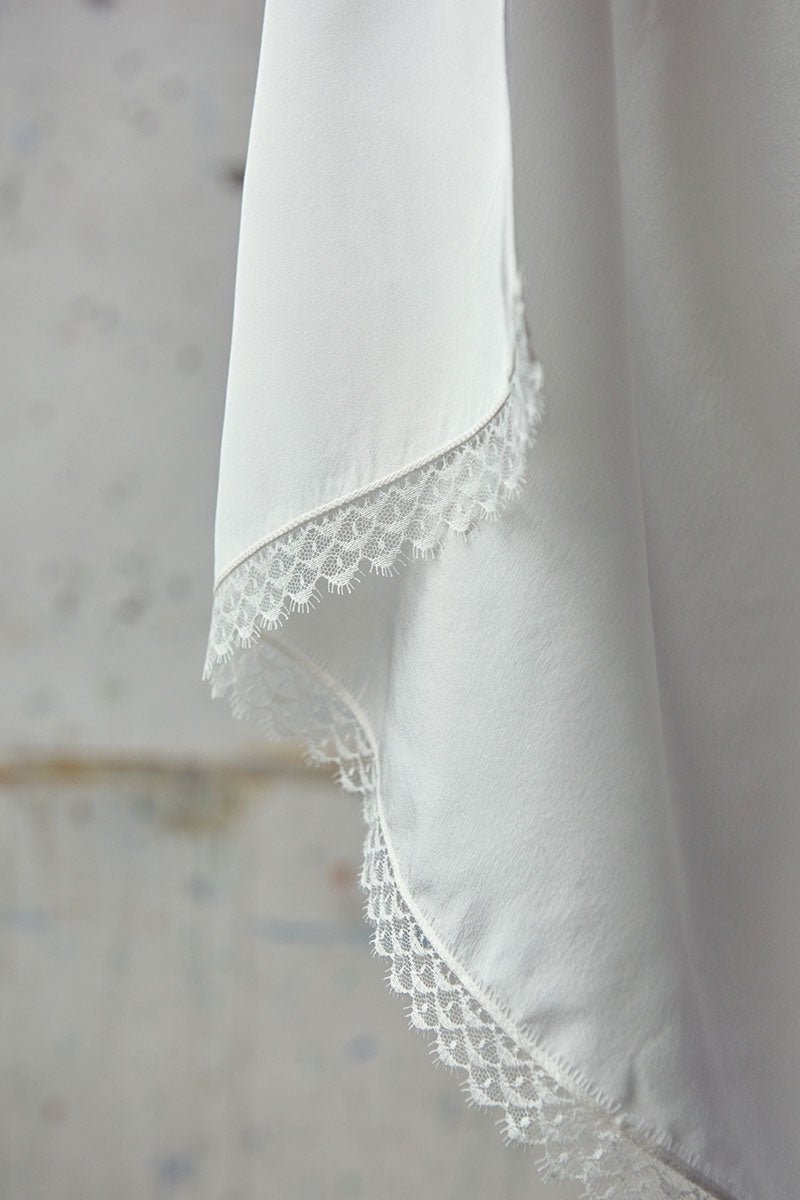 SILK STOLE WITH LACE TRIM