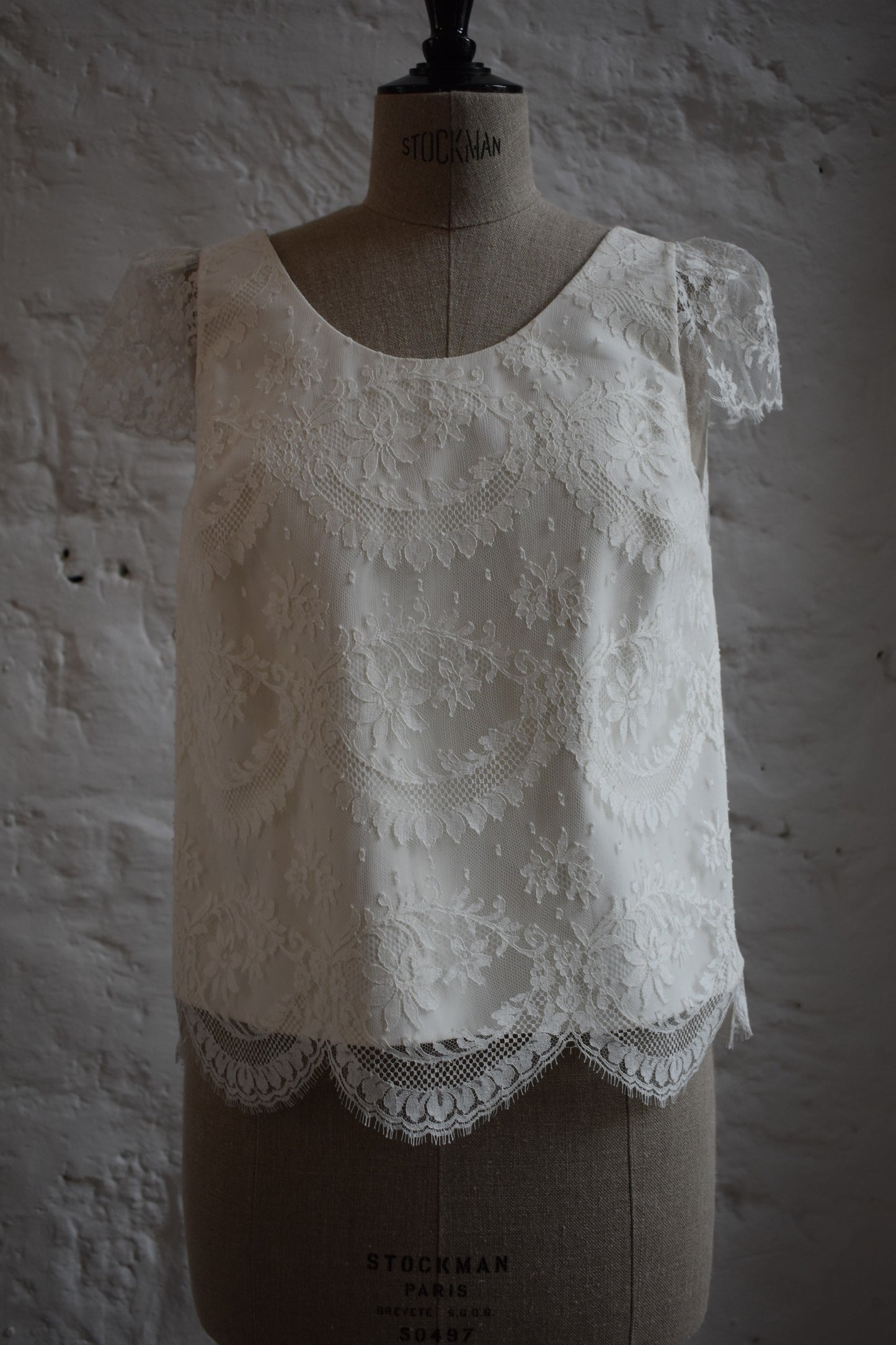 LYNCH top