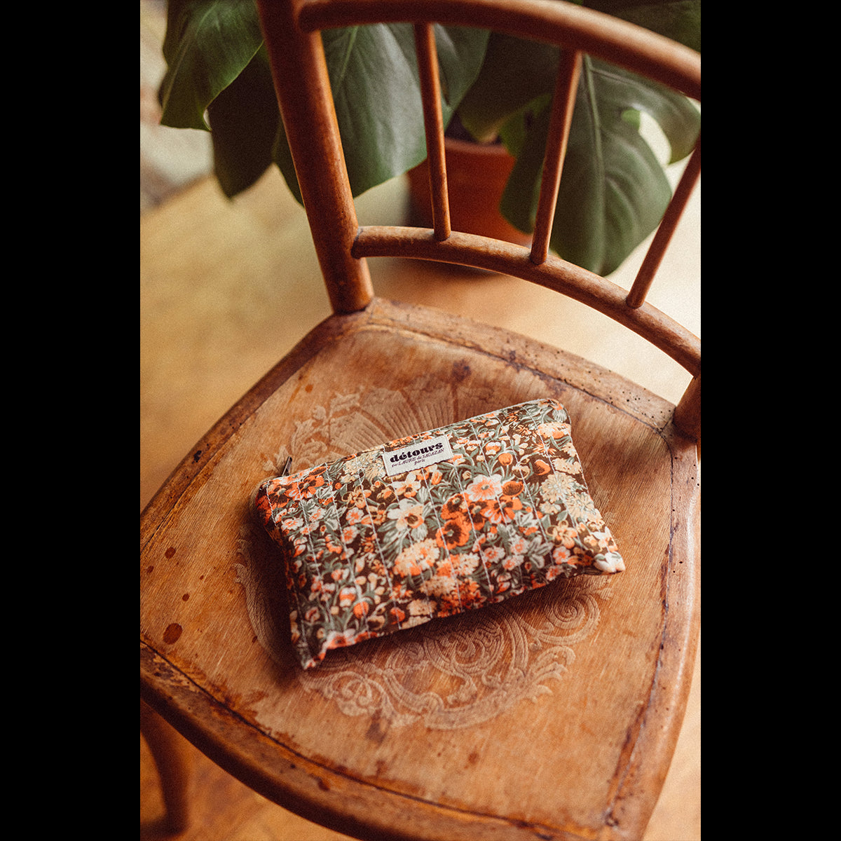 MYRTE POUCH
