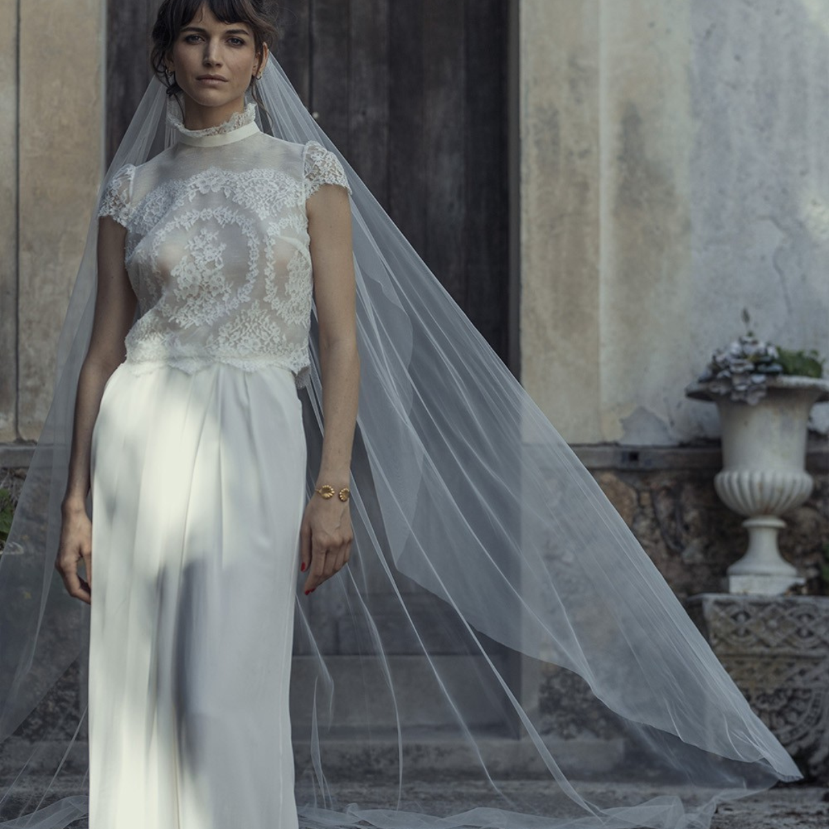 LONG VEIL WITHOUT RETURN