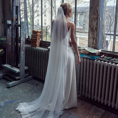 VOILE LONG BORDE DE DENTELLE SANS RETOUR