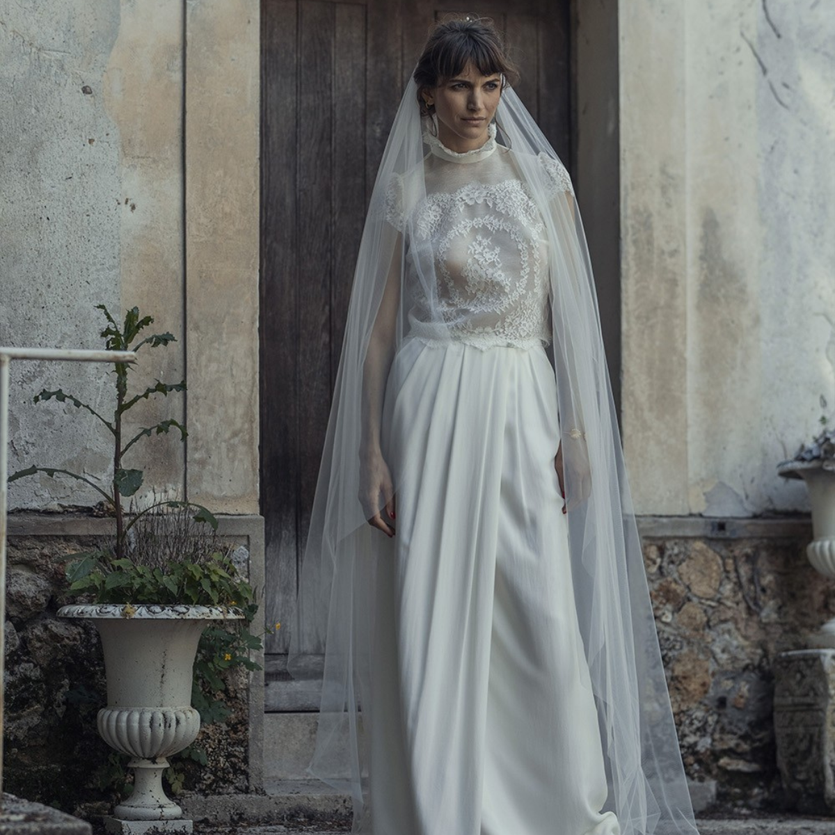 LONG VEIL WITHOUT RETURN